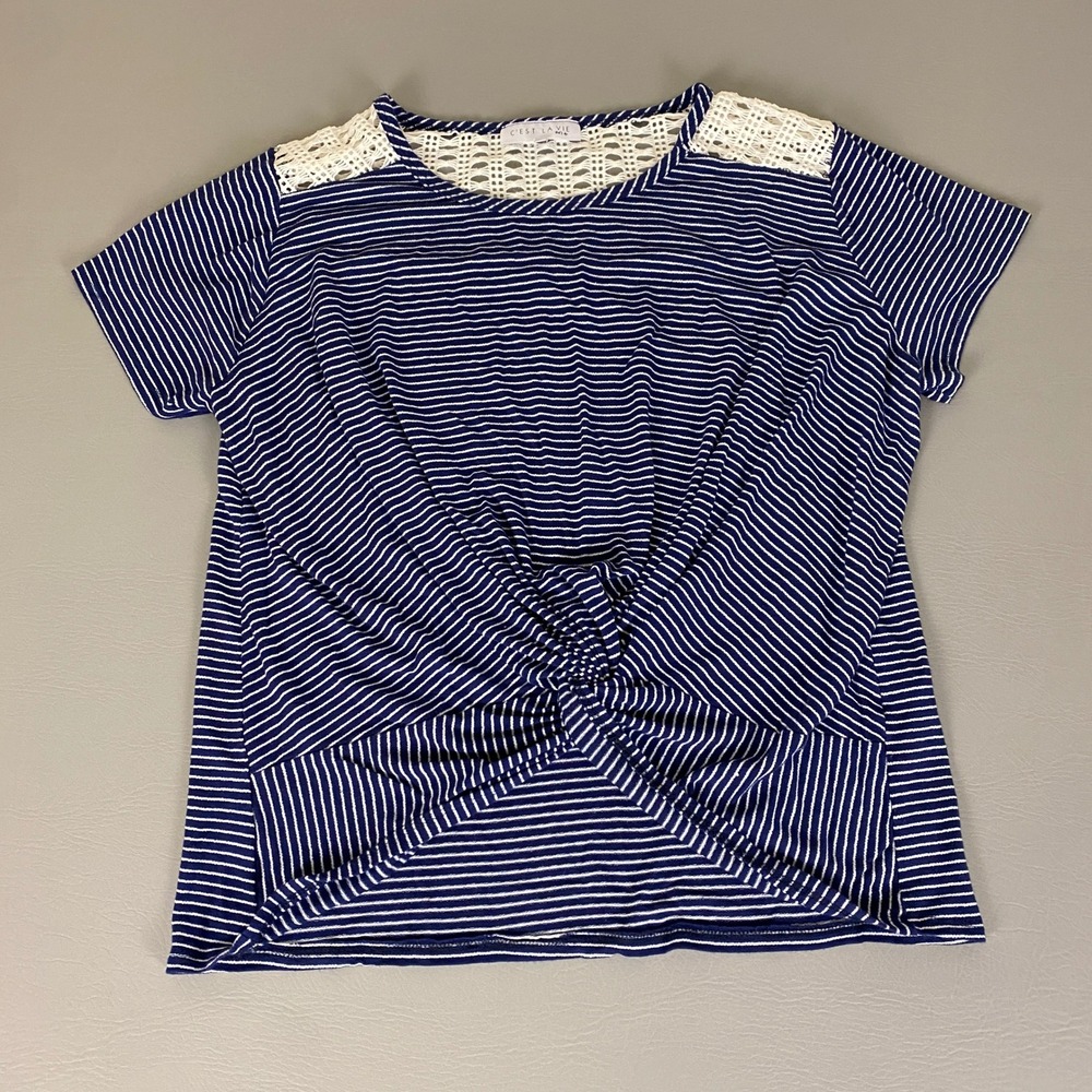 C'est La Vie Striped Twist Front Top 2X Blue White Crochet Lace Shoulder‎